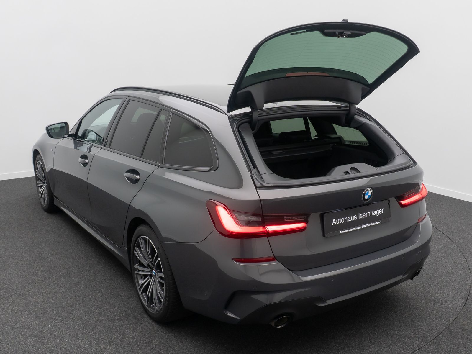 Fahrzeugabbildung BMW 320d xD M Sport Kamera Komfort DAB Individual