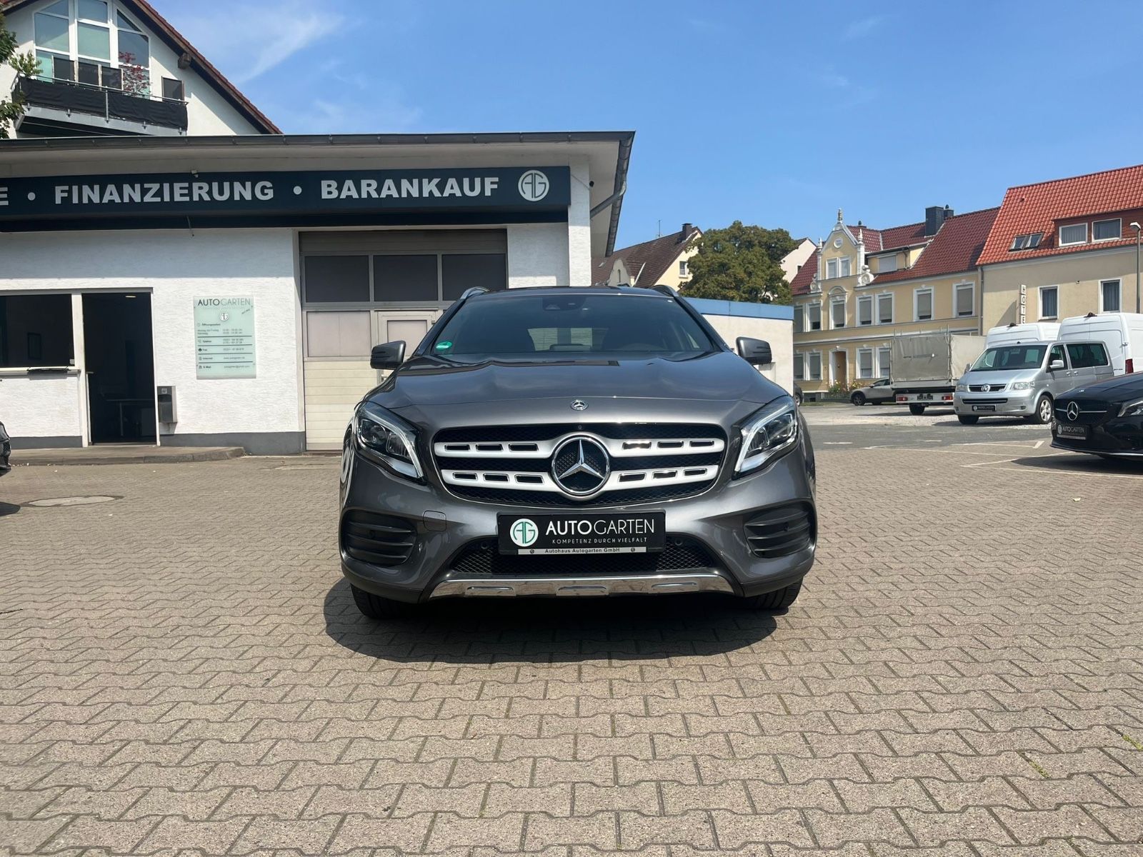 MERCEDES-BENZ GLA 220 GLA -Klasse 4Matic AMG Line/Tüv neu