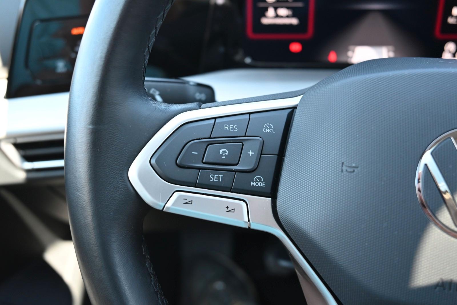 Volkswagen Golf VIII Lim. 1.5 TSI Life/Panorama/AHK/ACC, миниатюра 20