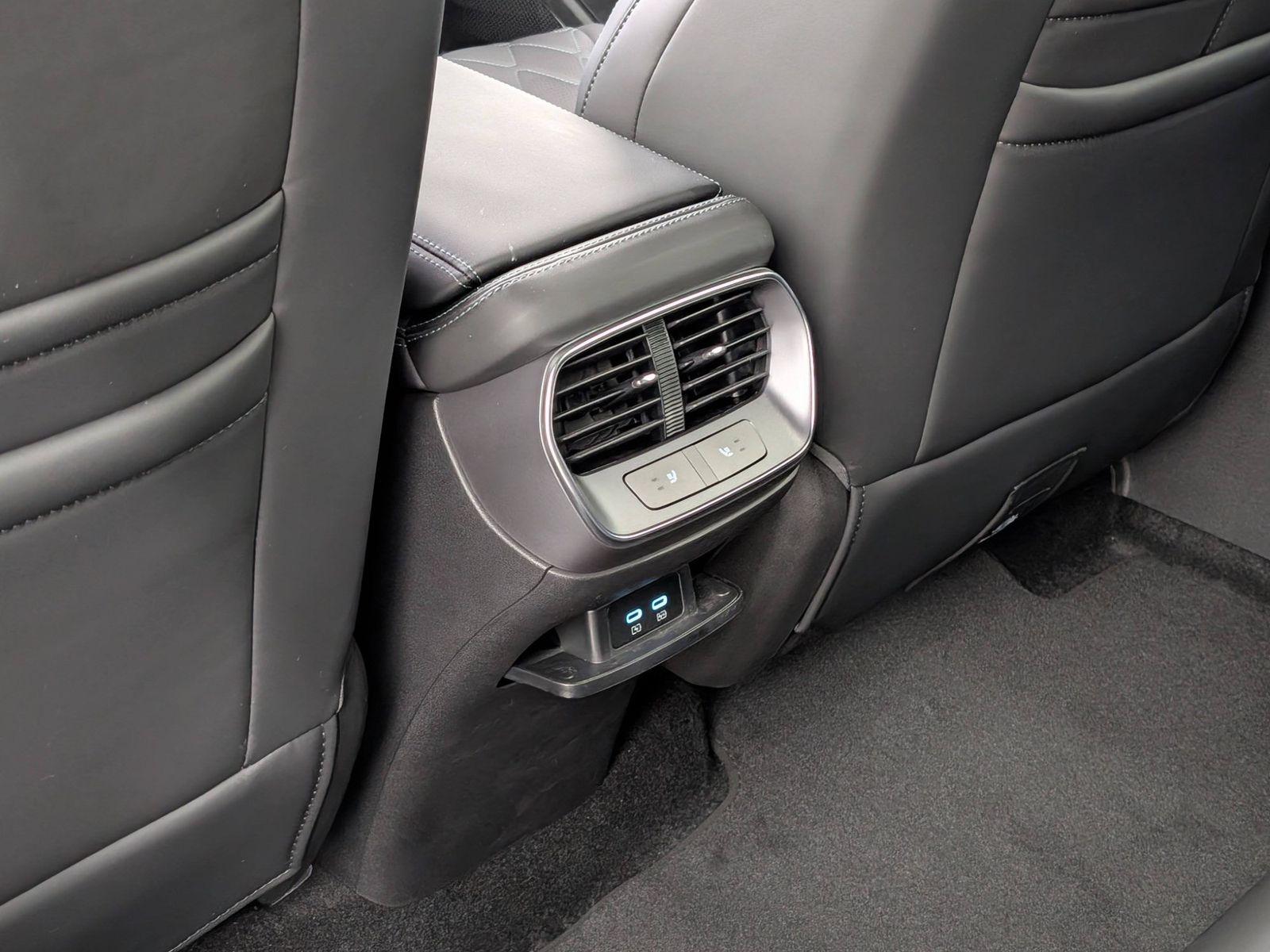 BYD SEALION 7