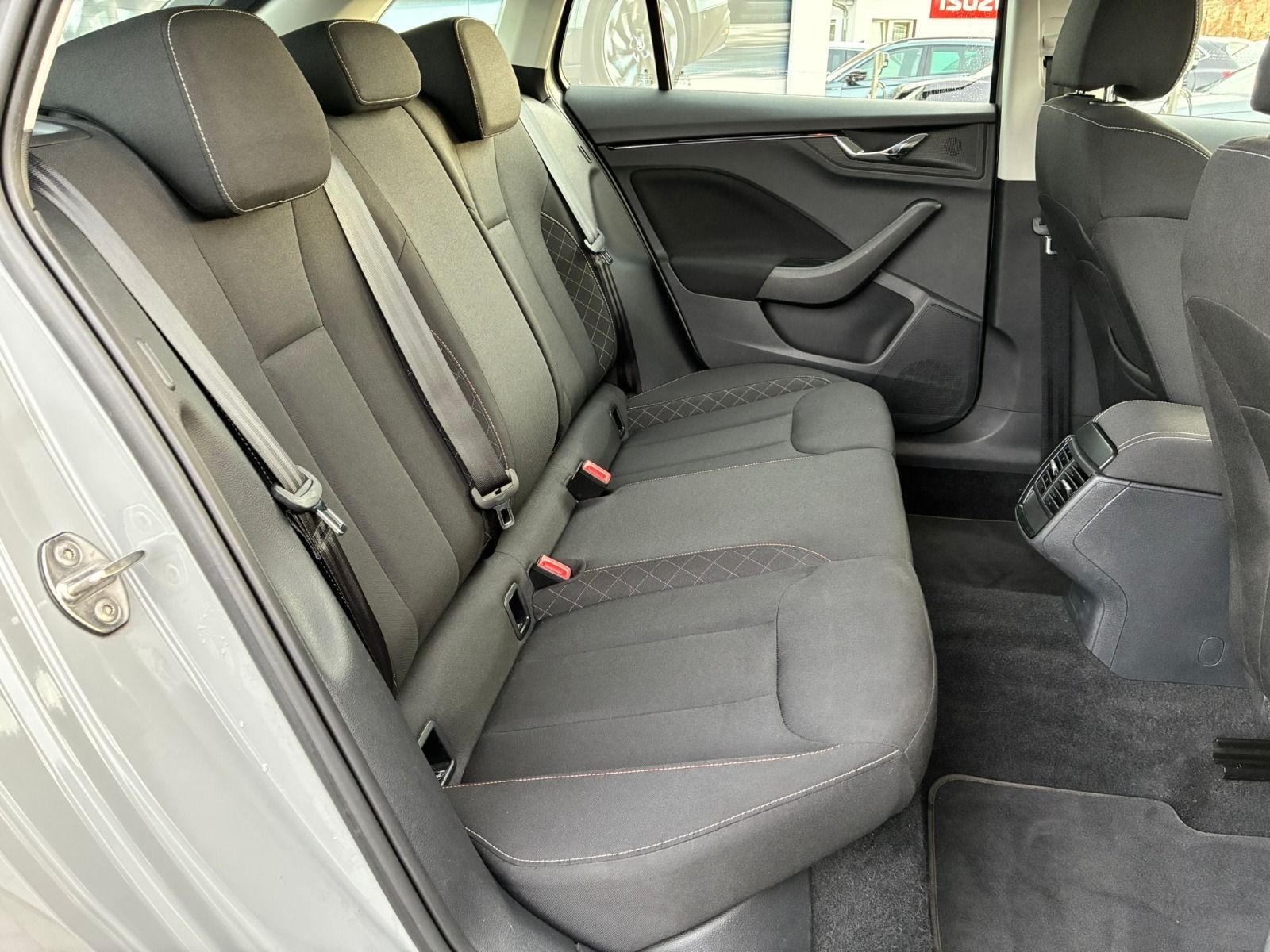 Fahrzeugabbildung SKODA Scala 95PS 5-Gang*LED*SHZ*PDC*SmartLink