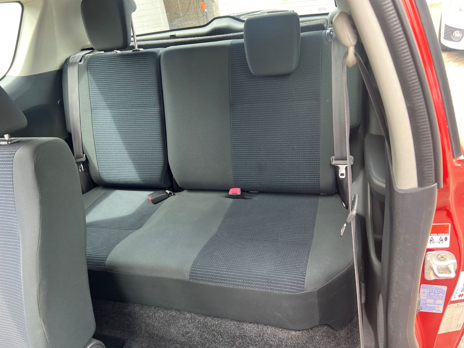 Fahrzeugabbildung Suzuki Swift Lim. * 5.GANG GERÄUSCHE*