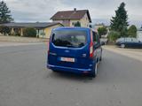 Ford Grand Tourneo Connect Titanium - blaue Ford Grand Tourneo