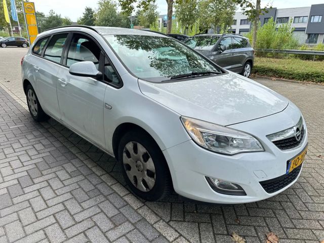 Opel Astra Sports Tourer 1.3 CDTi S/S Cosmo