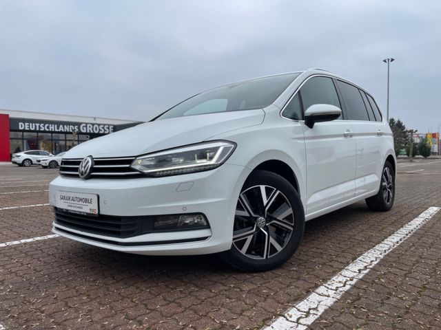 Volkswagen Touran Highline LED,KAMERA,AHK,ZAHNRIEMEN NEU.