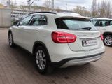 Mercedes-Benz GLA 200 1.Hd*Navi*Bi-Xenon*SHZ*Temp*PDCv+h*8-f. - Mercedes-Benz: F