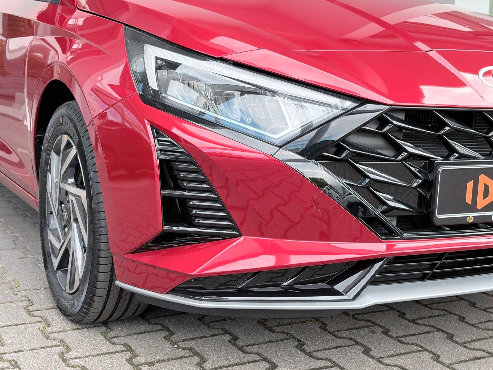 Fahrzeugabbildung Hyundai i20 1.0 T-GDI Blackline LED,Navi,SHZ,SoundSys