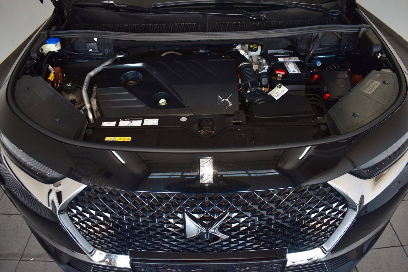 Fahrzeugabbildung DS Automobiles DS7 Crossback Rivoli Leder,Navi,LED,SH+Belüftung