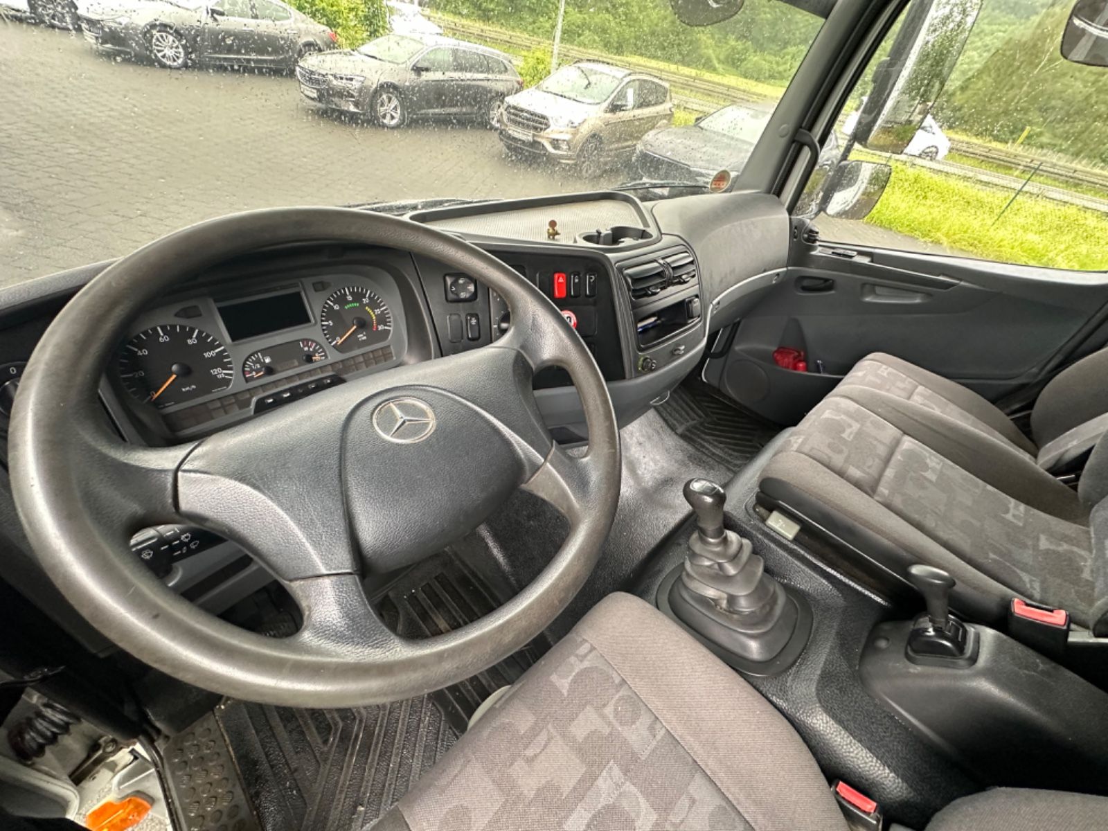 Fahrzeugabbildung Mercedes-Benz Atego 816 Koffer/Ladebordwand