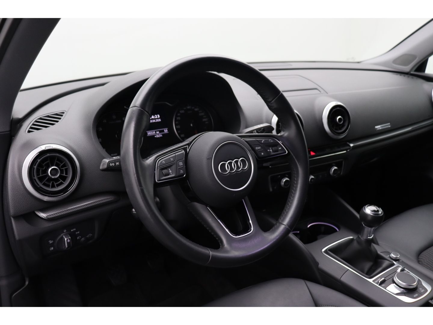 Fahrzeugabbildung Audi A3 Sportback 30 TFSI  2-Zonen-Klimaautom
