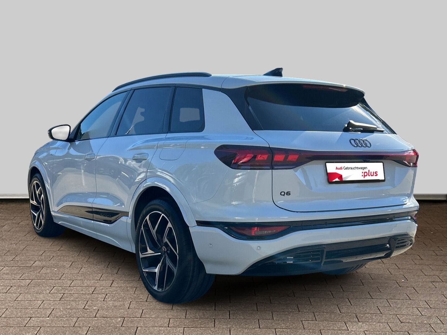 Audi Q6 e-tron SUV PERFORMANCE LED PANO HUD TECHP AHK foto 5