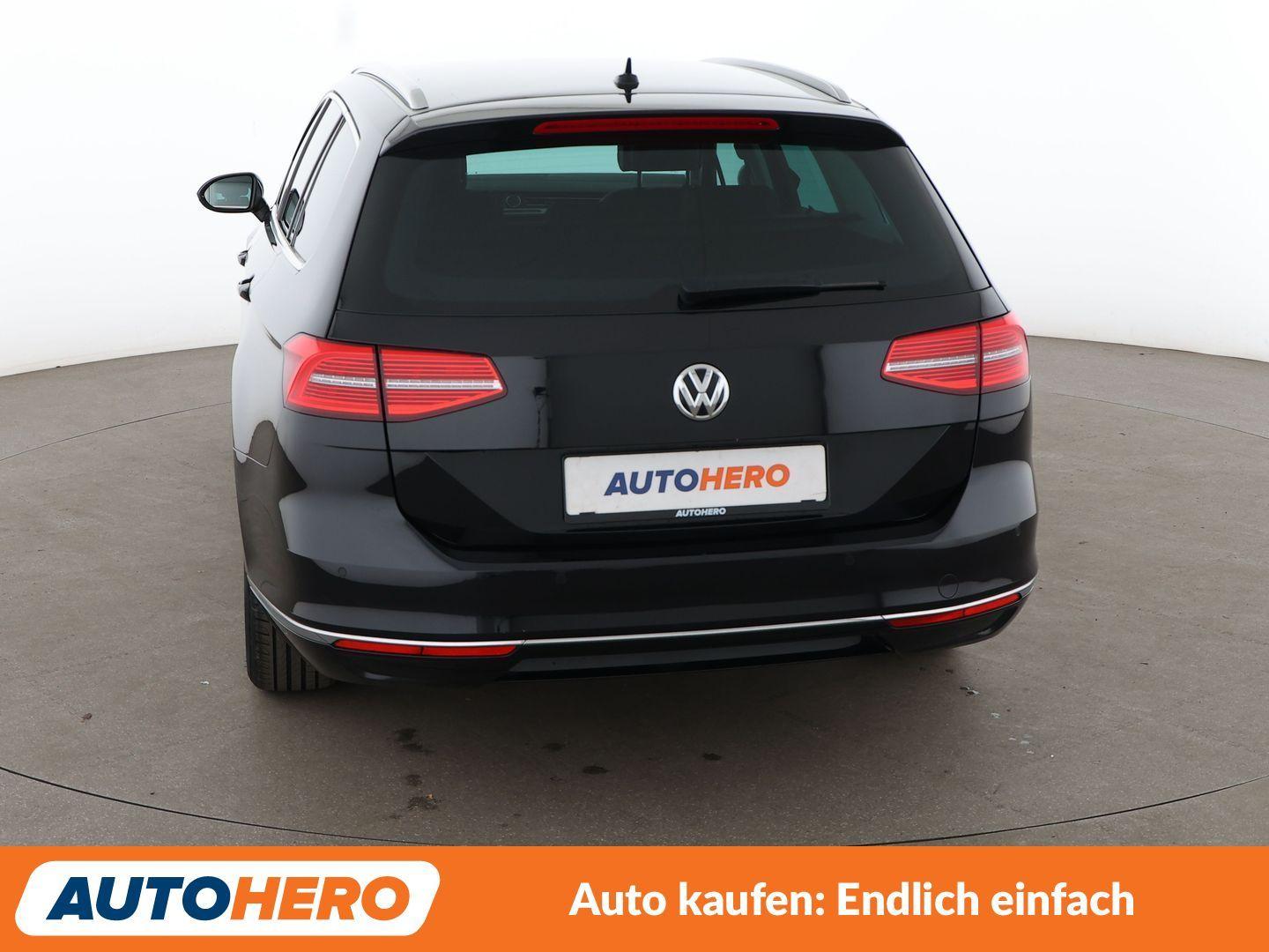 Volkswagen Passat 1.5 TSI ACT Highline Aut.*NAVI*LED*PDC*