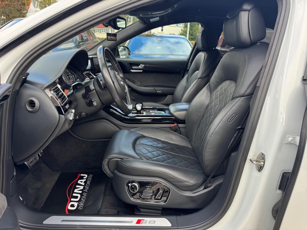 Audi S8