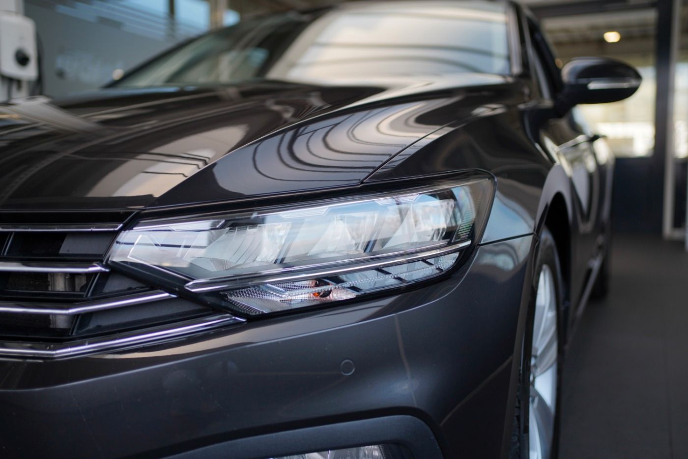 Fahrzeugabbildung Volkswagen Passat 2.0 TSI DSG Elegance ACC+AUT+Alcant.+LED