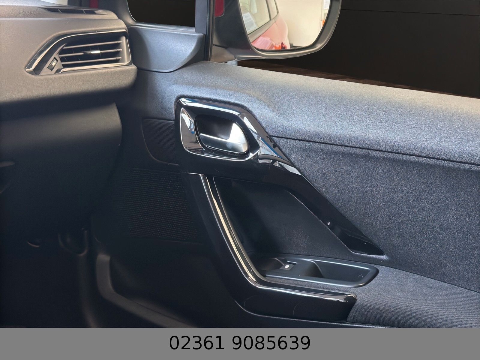 Fahrzeugabbildung Peugeot 208 Active Klima/Shz/Tempomat/Neue Allweterreife