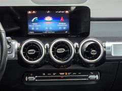Fahrzeugabbildung GLB 220 d 4Matic Style Navi digitales Cockpit 36