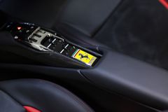 FERRARI 296 GTS 6xCarbon|TwoTone|Lift|JBL|NeckW|VentilS|