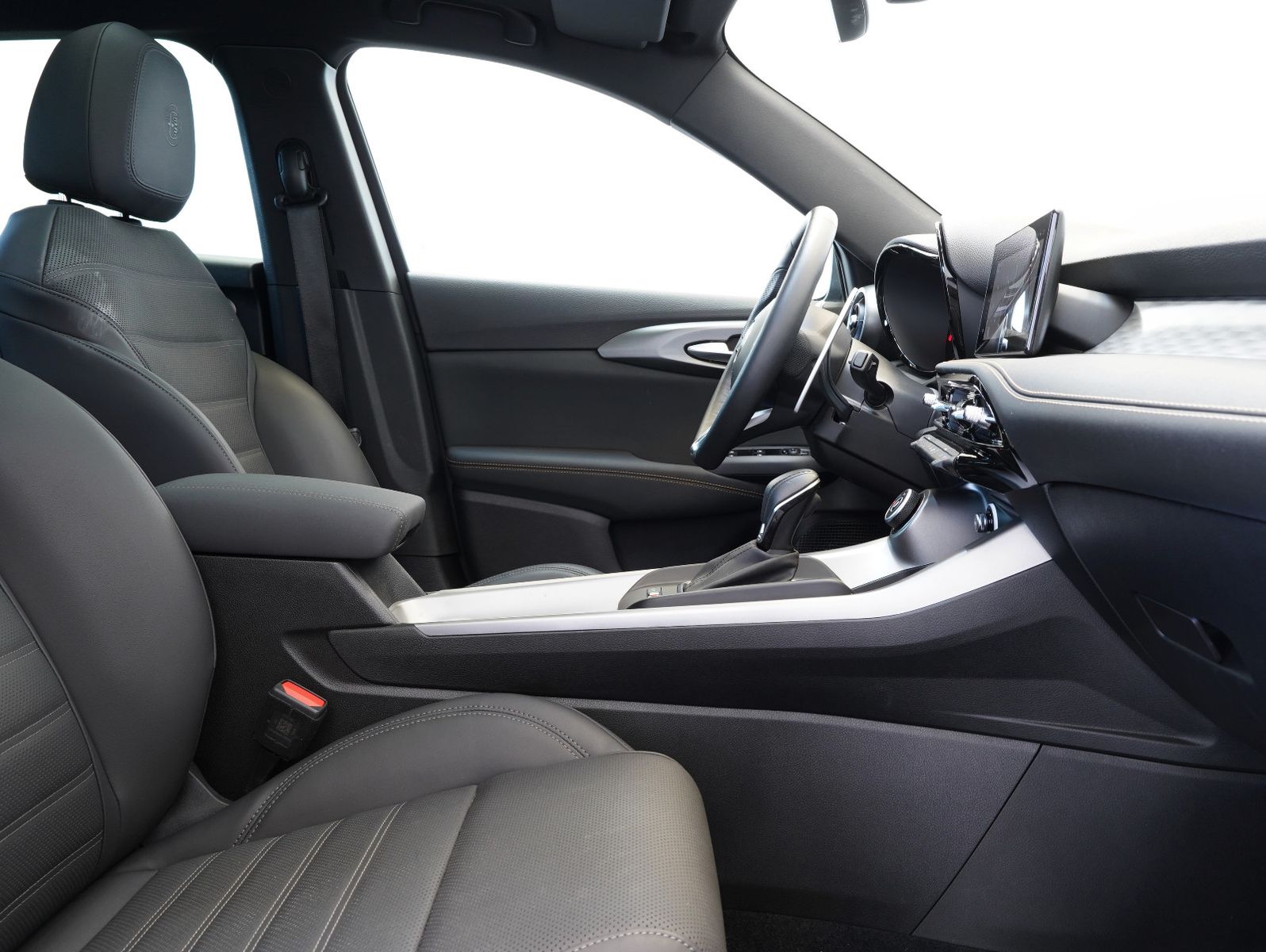 Fahrzeugabbildung Alfa Romeo Tonale 1.5 Mild Hybrid Veloce ACC/NAVI/PANO
