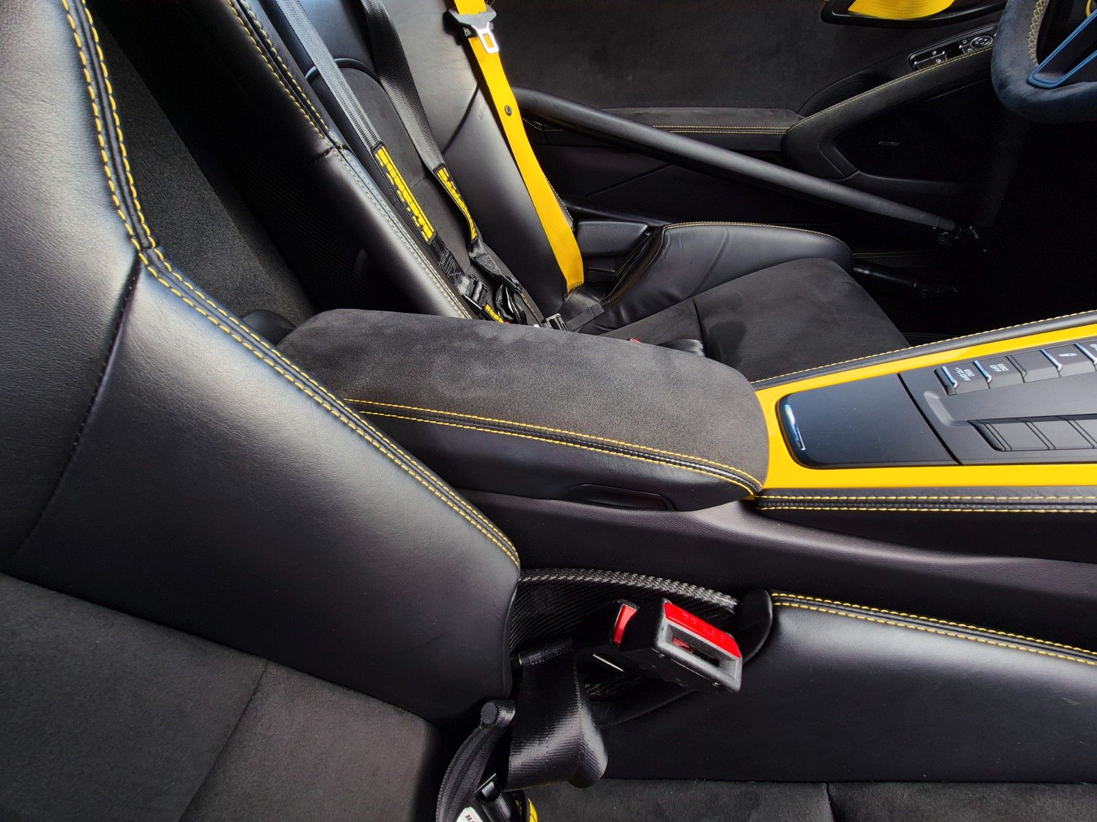 Fahrzeugabbildung Porsche Cayman GT4 Clubsport/PCCB/Manthey Kit/Approved