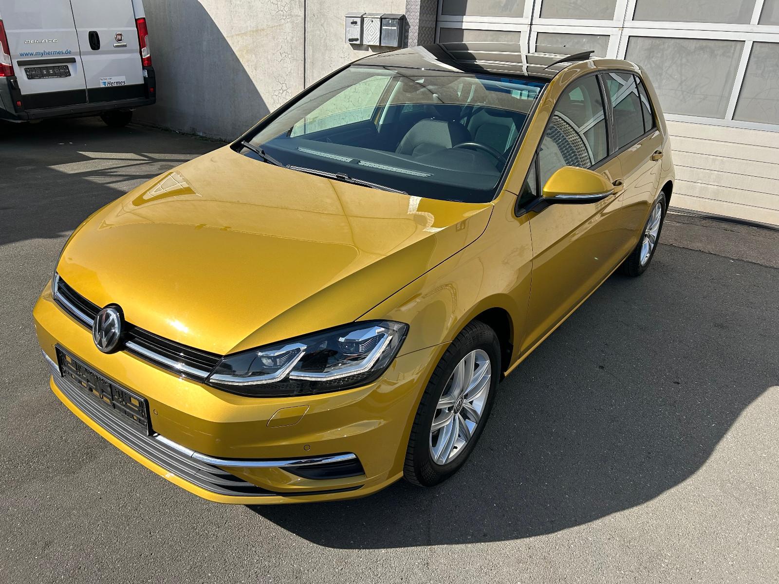 Volkswagen Golf 1.6 TDI Lim. DSG Highline*LED*PANORAMA*