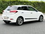 Hyundai i20 Style Kamera-PDC-SHZ-Spur-KeyGo-2.Hand-LED- - gebrauchte Hyundai i20 aus dem Jahr 2015