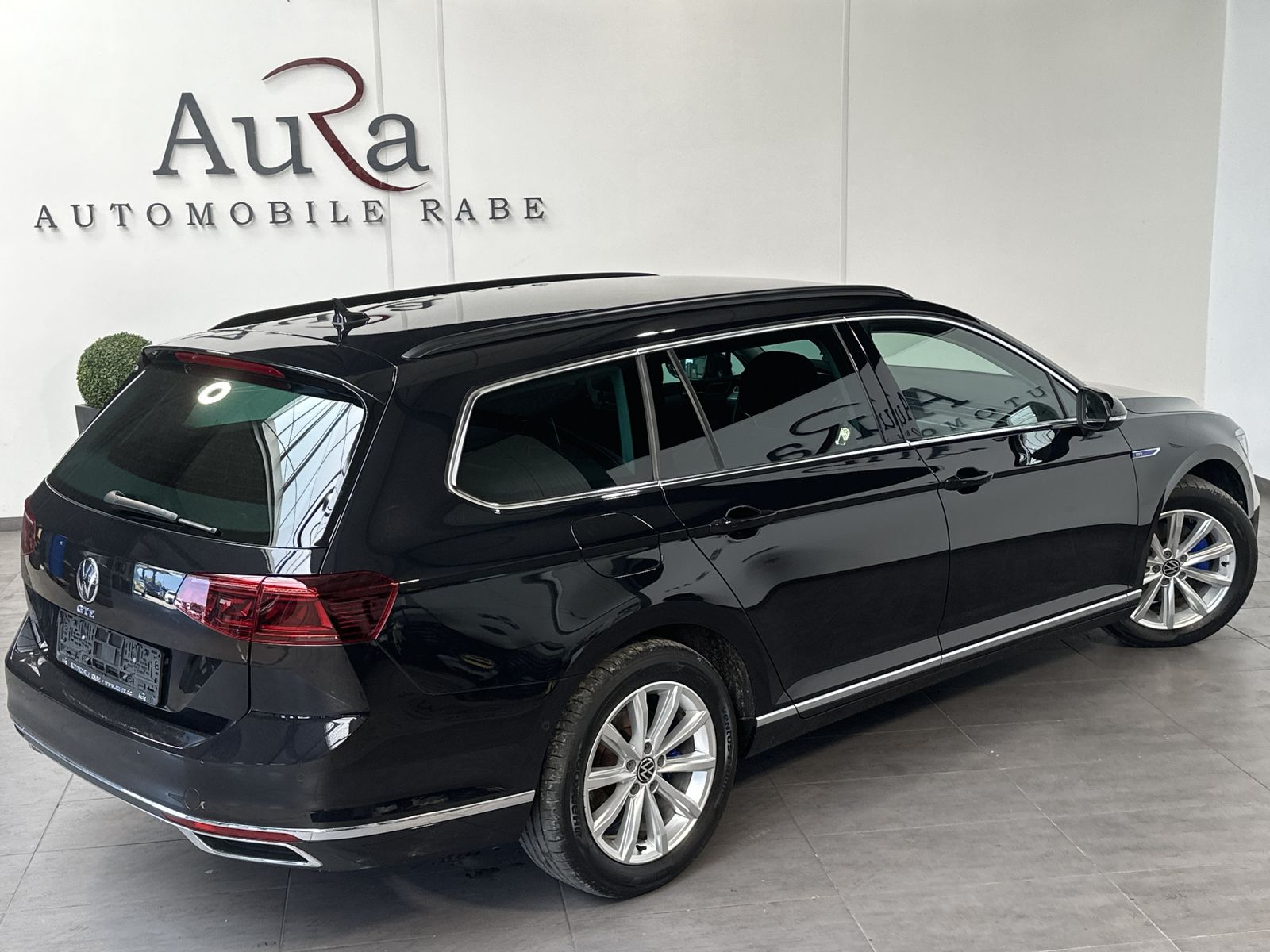 Fahrzeugabbildung Volkswagen Passat Variant 1.4 GTE+NAV+IQ-LIGHT+ACC+AHK+SHZ