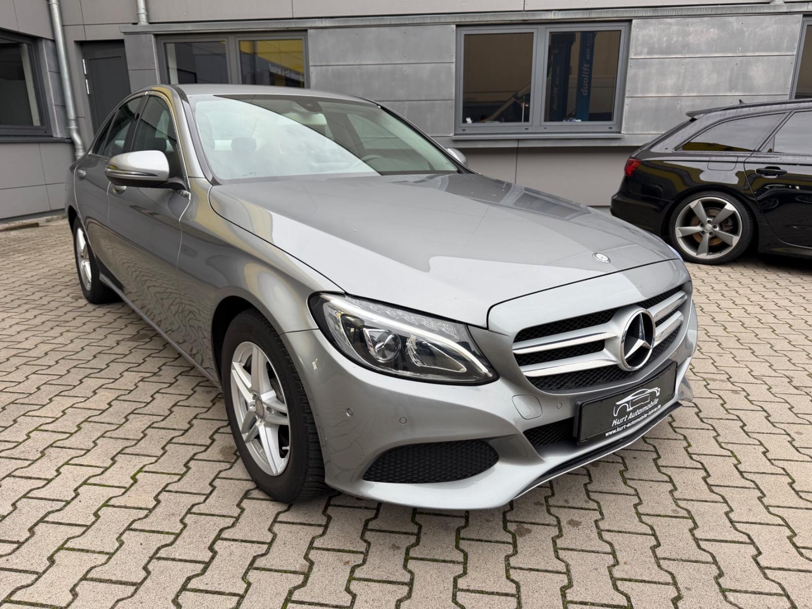 Mercedes-Benz C 180 CGI/LIMOUSINE/AHK/LEDER/SHZ/AUTOMATIK