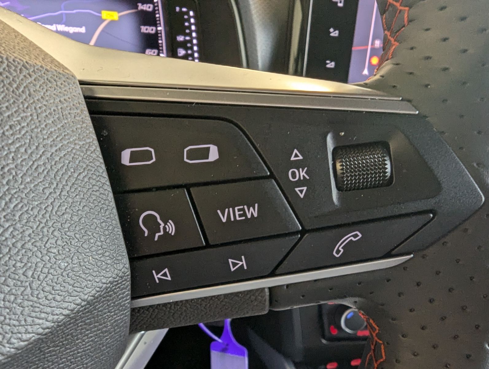SEAT Arona 1.0 TSI FR DSG LED Dinamica ACC AHK Kamera - Image 24