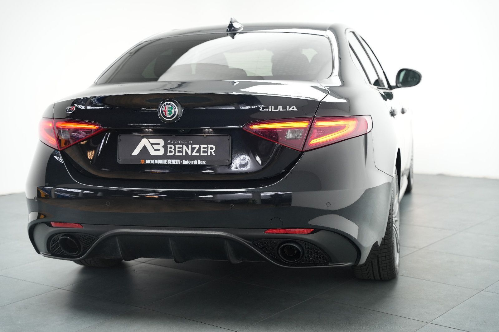 Fahrzeugabbildung Alfa Romeo Giulia Veloce *Harman&Kardon*Memory*Kamera*Navi