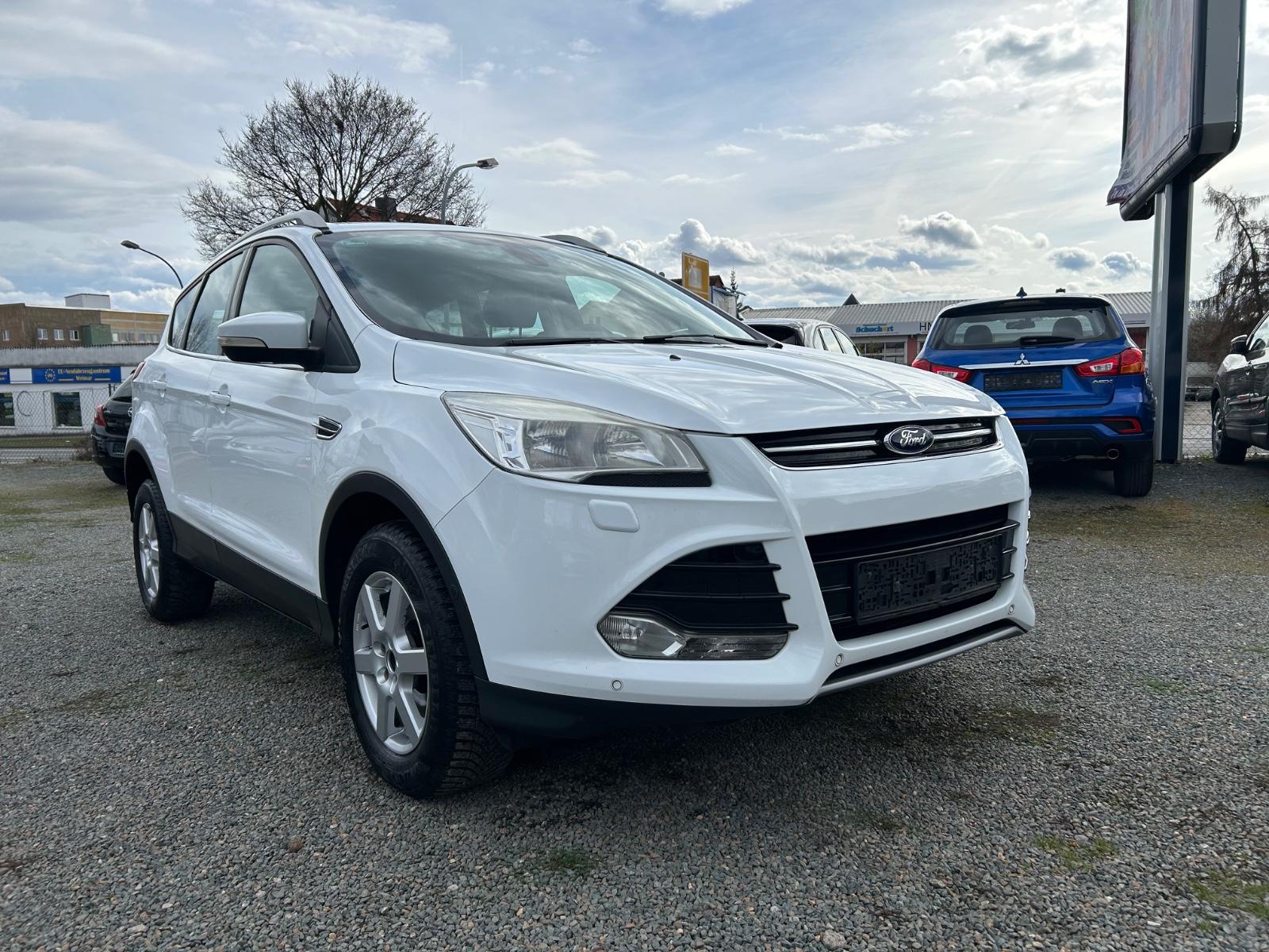 Ford Kuga 1.6  Titanium NAVI Tempomat TÜV 07/2026