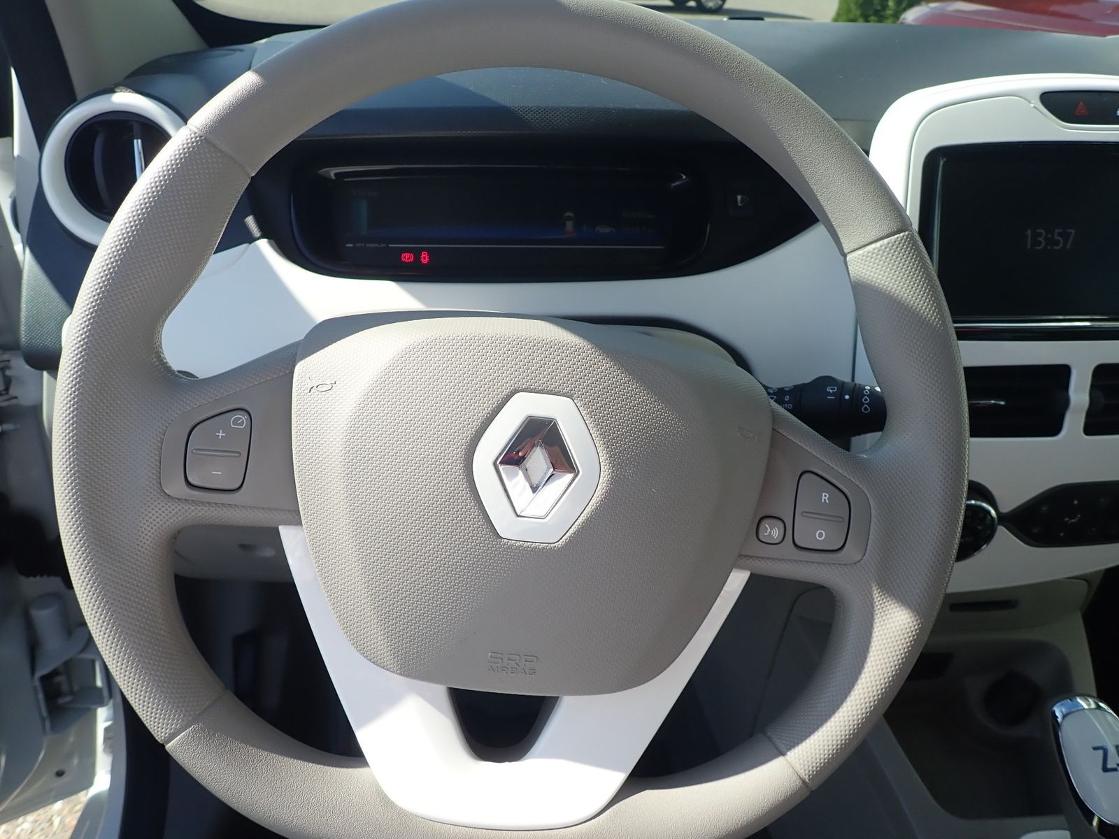 Fahrzeugabbildung Renault ZOE Life Z.E. 40