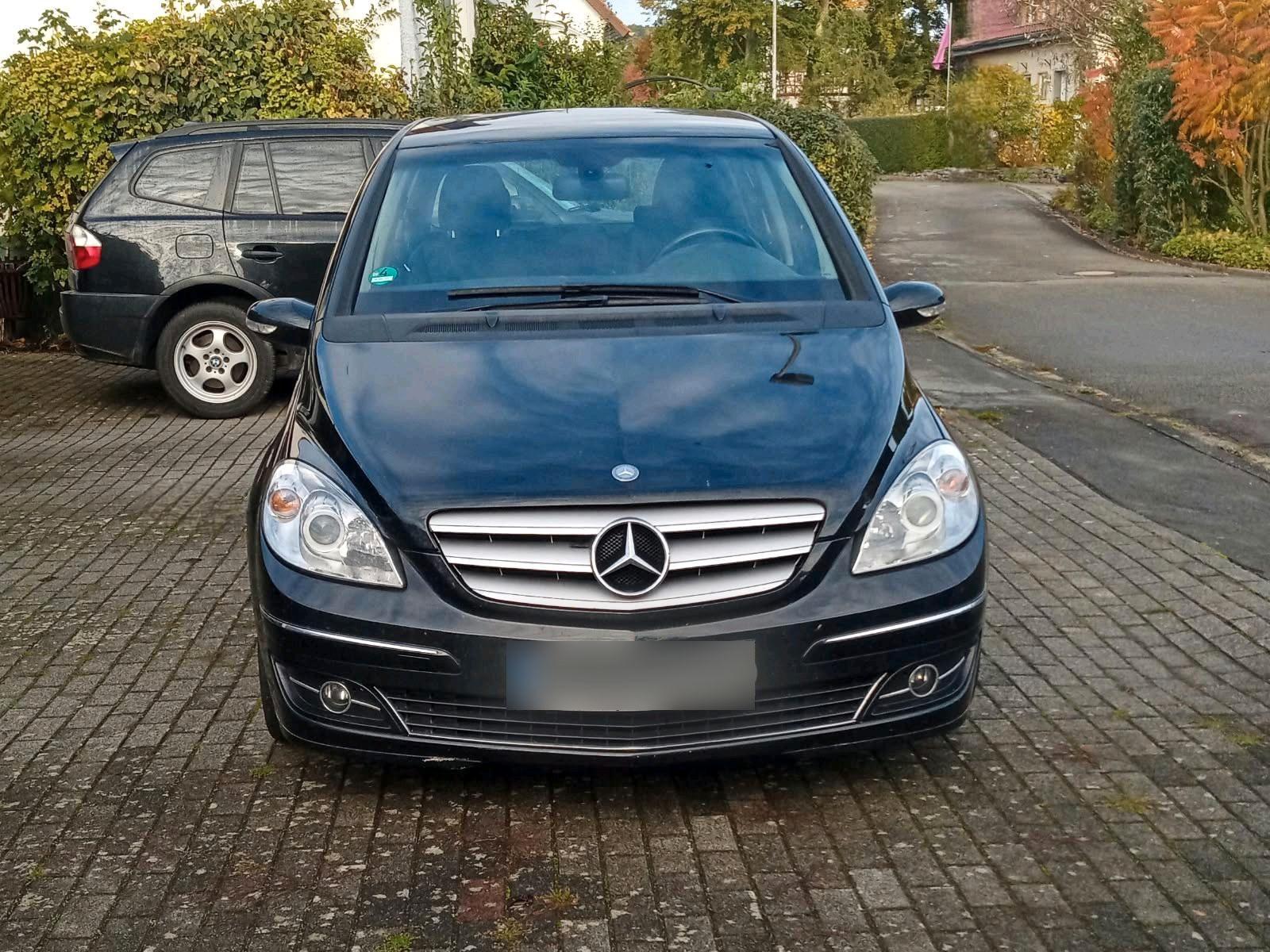 Mercedes-Benz B 200