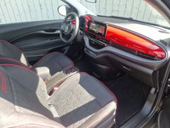 Fahrzeugabbildung Fiat 500e Red Komfort 23,8 kWh SiHz PDC RFK Tempo DAB