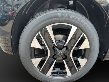 Peugeot 208 Allure HYBRID 110 e-DSC6 +KAM+SHZ+PDC+LED