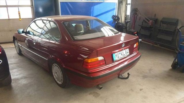 BMW 318iS Coupe 318iS