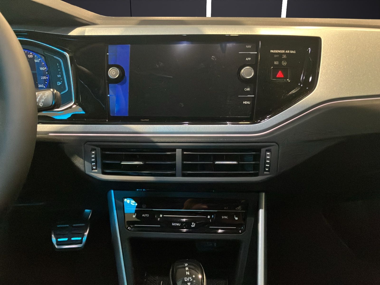 Fahrzeugabbildung Volkswagen Taigo Energy TSI DSG LED ACC SH RearView AppConn