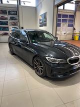 BMW 330i Touring Sport Line Automatic Sport Line - BMW 330 Gebrauchtwagen in München