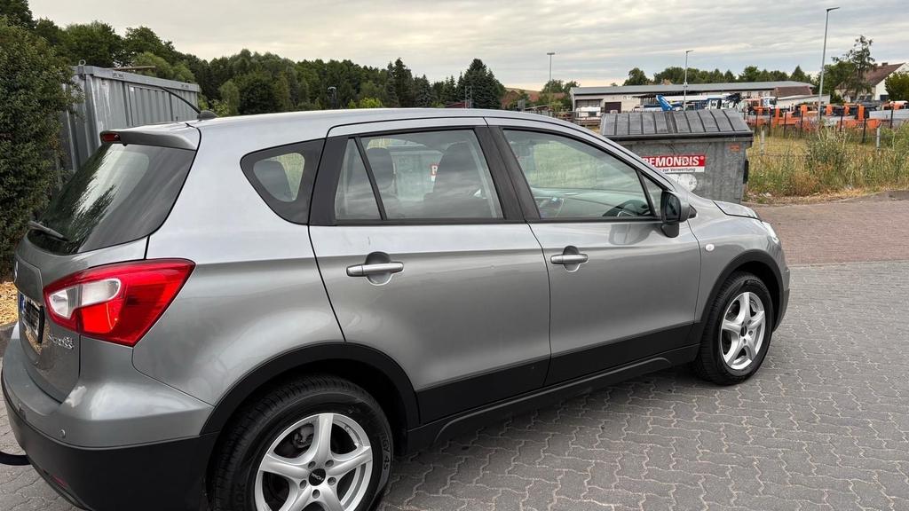 Suzuki SX4