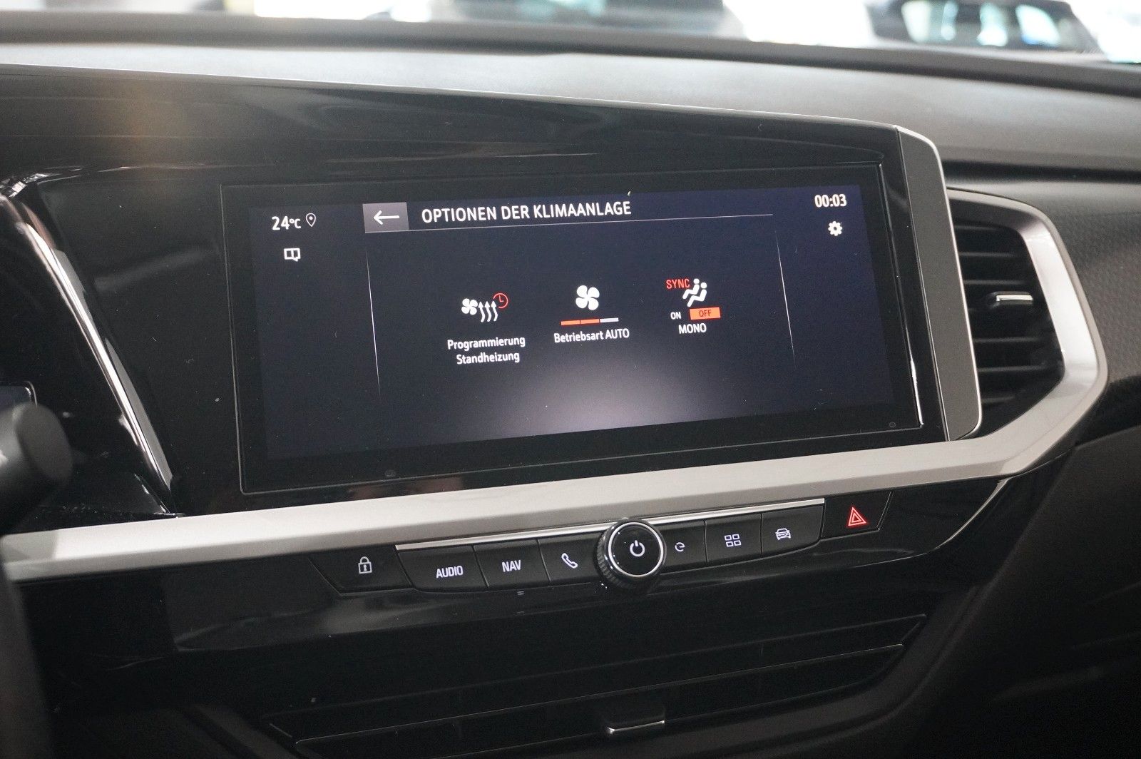 Fahrzeugabbildung Opel Grandland (X) 1.6T GSe HYBRID 4X4 NAVI/LED/SPORT