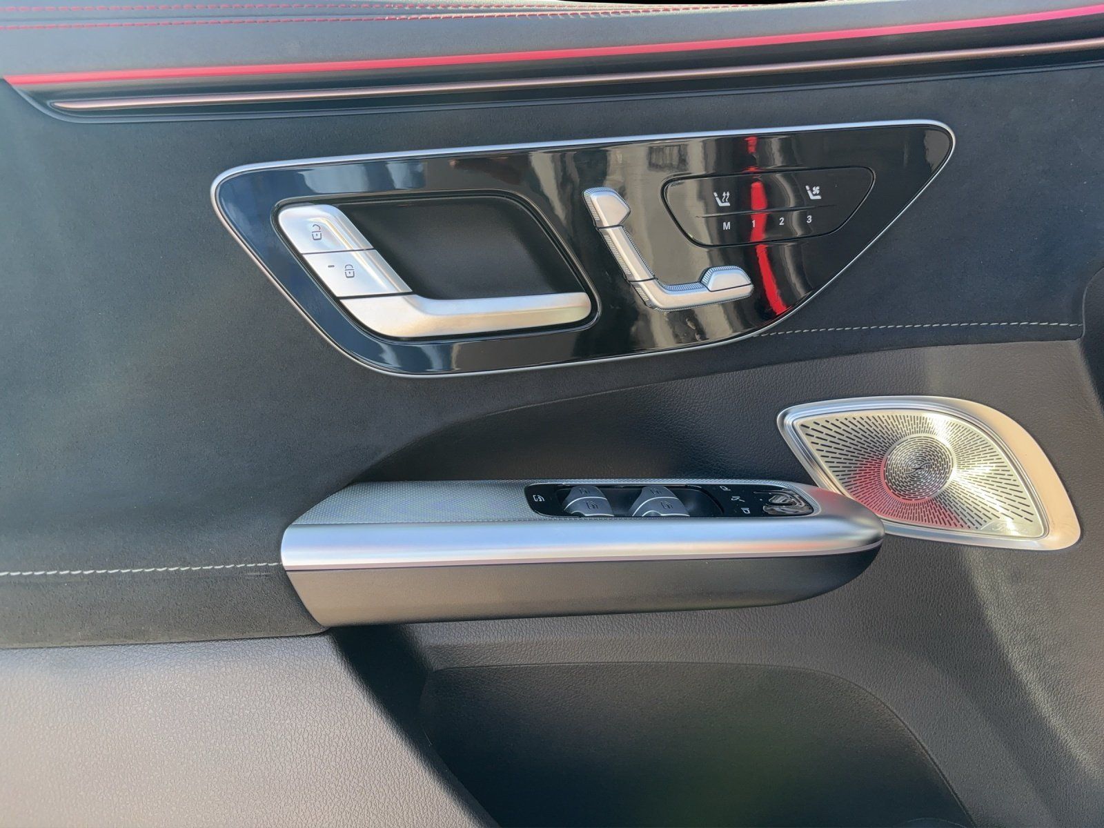 Fahrzeugabbildung Mercedes-Benz EQE53 AMG SUV Prem+ DYNAMIC+ Hyper HUD Carbon TV