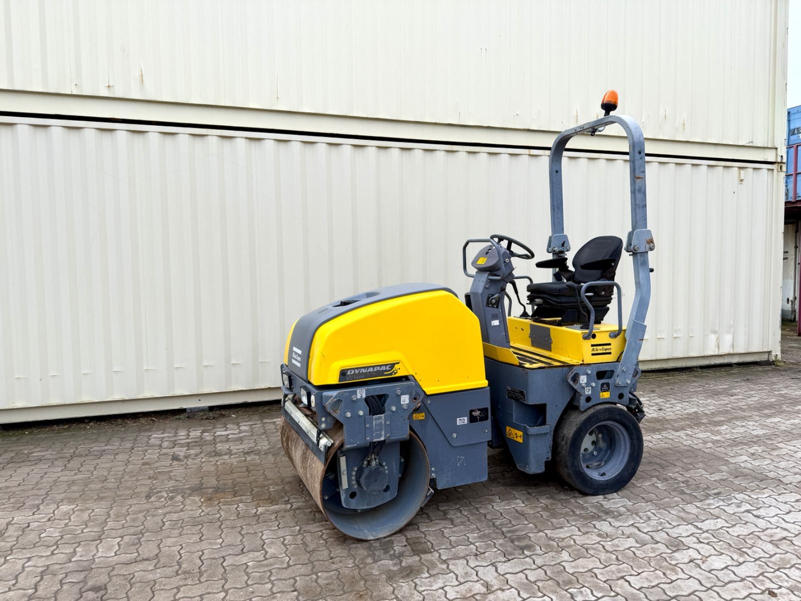 Dynapac CC1200C Kombiwalze / 2016 BJ / 965 Stunden
