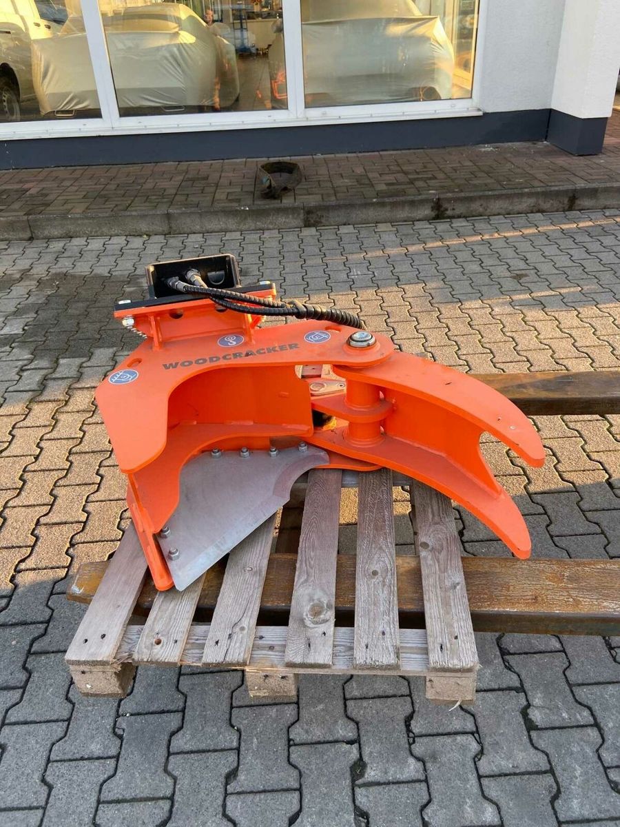 Fahrzeugabbildung Andere Westtech Woodcracker CL190 Fällkopf Fällgreifer