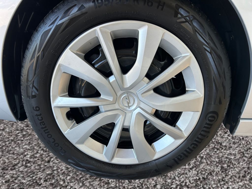 Fahrzeugabbildung Opel Corsa 1.2 Turbo Edit. Navi Sitzheizung Parkpilot