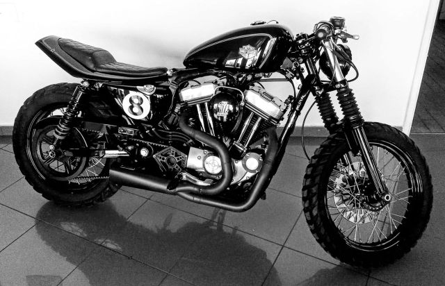 Harley-Davidson XL 883 CAFE' RACER