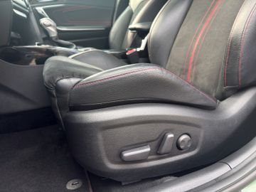 Kia ProCeed 1.6T DCT GT Elekt. Sitz Glasdach Bastuck