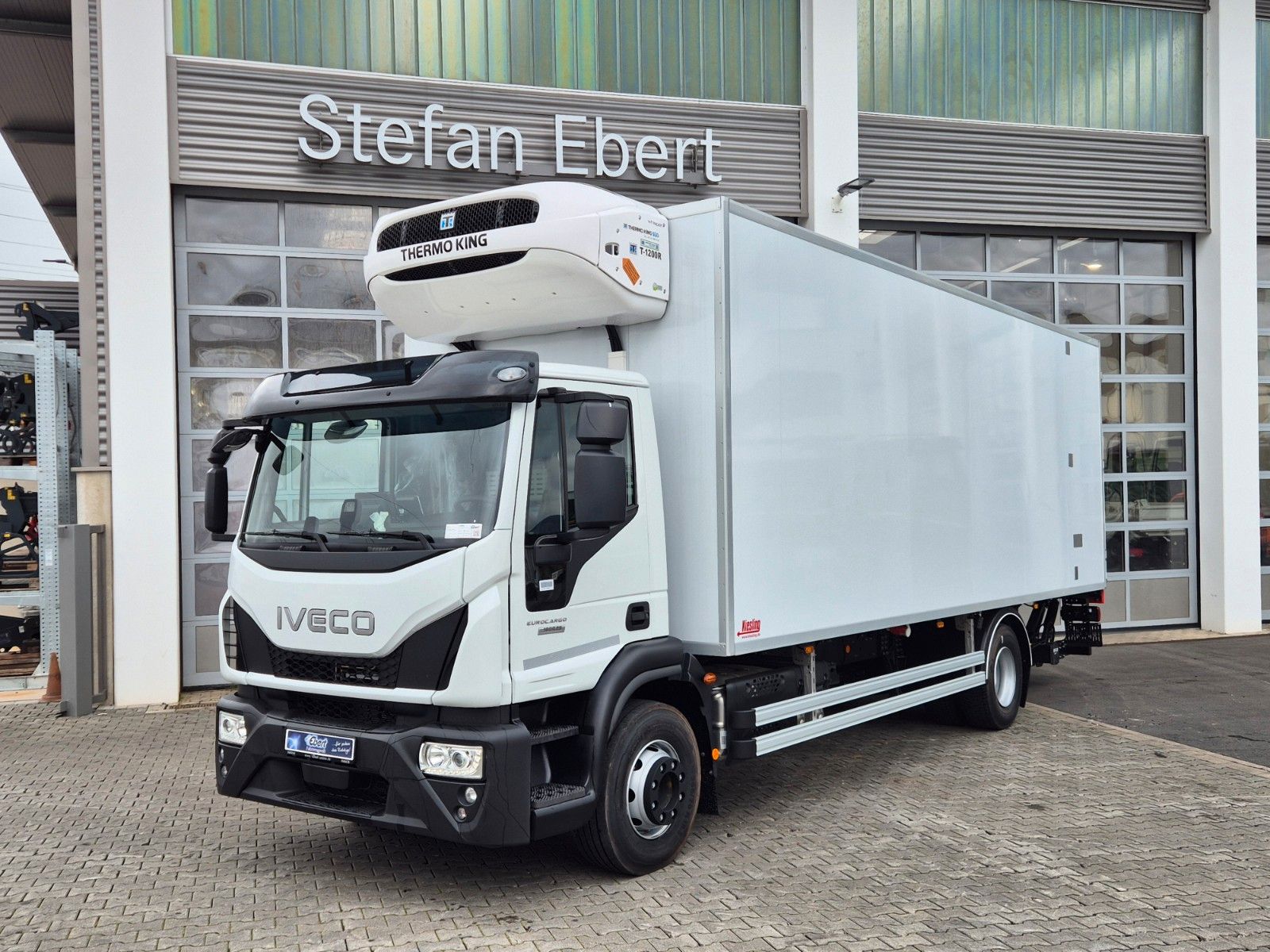 Fahrzeugabbildung Iveco Eurocargo ML160E28/P LBW Bär ThermoKing T-1200R