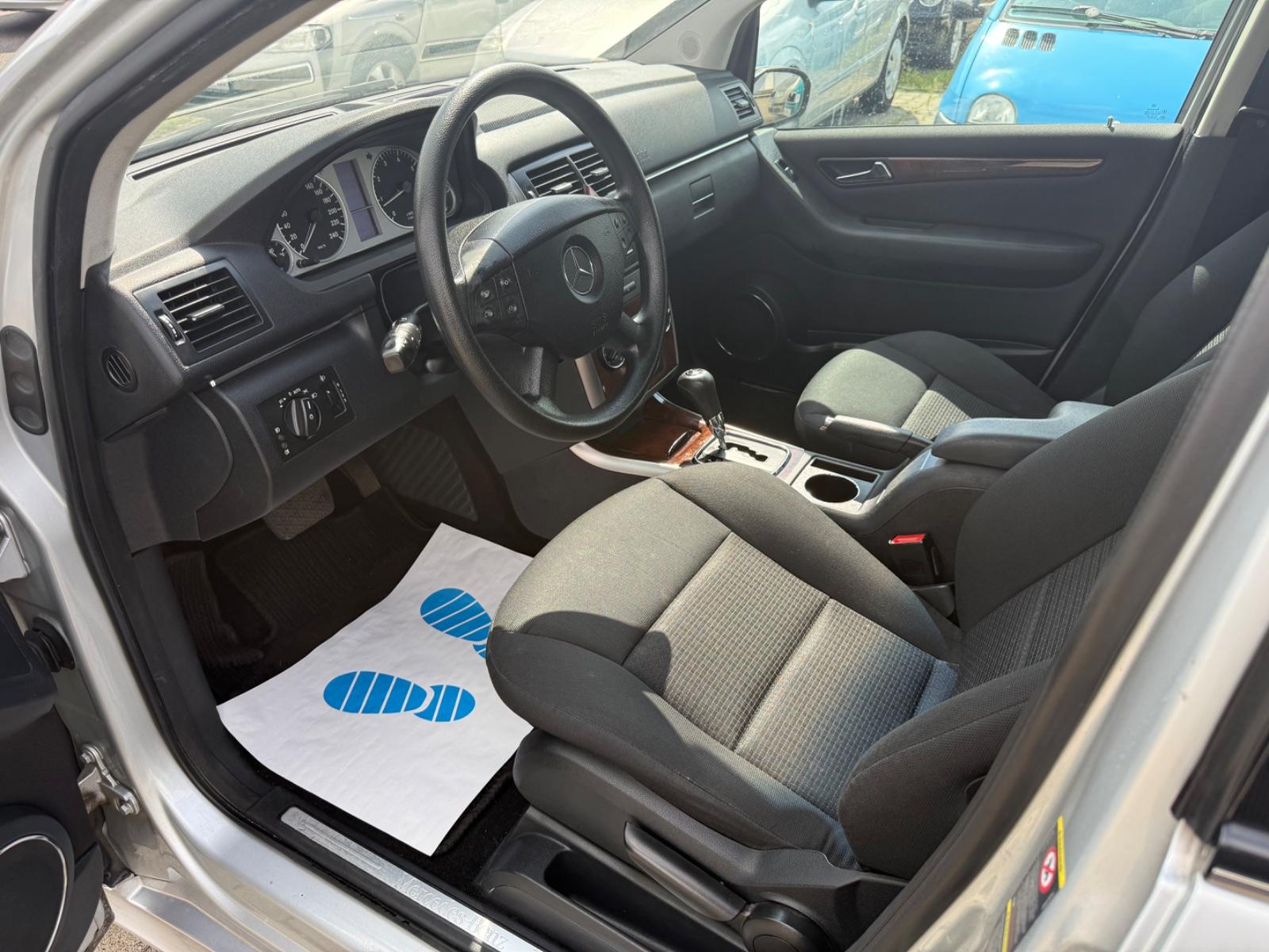 Mercedes-Benz B170 2005 — photo 8