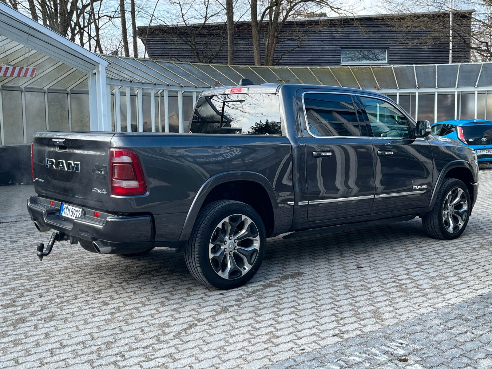 Fahrzeugabbildung Dodge RAM 1500 Limited *AHK*PANO*LPG*360°