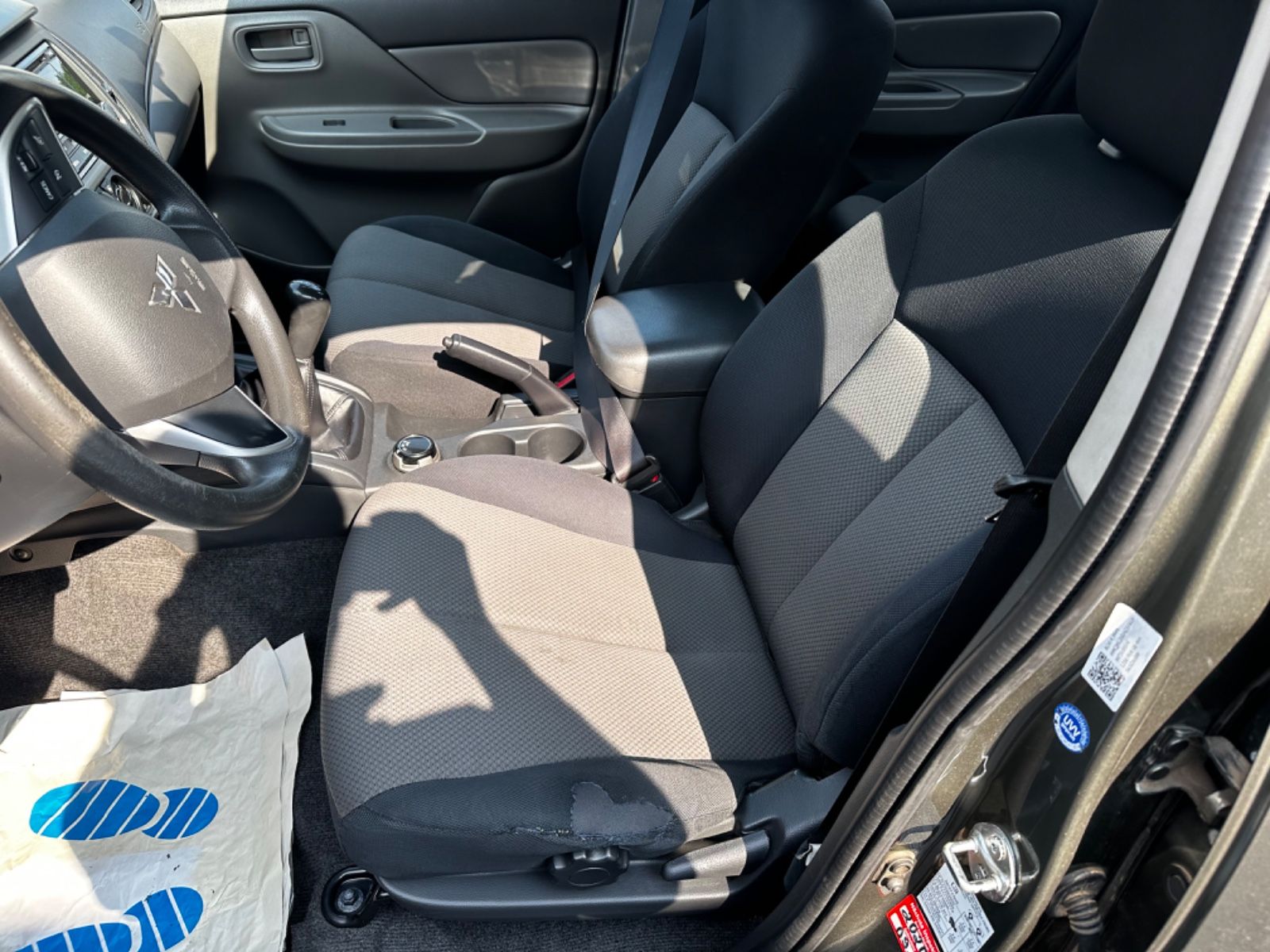 Fahrzeugabbildung Mitsubishi L 200  Doppelkabine 4WD KLIMA