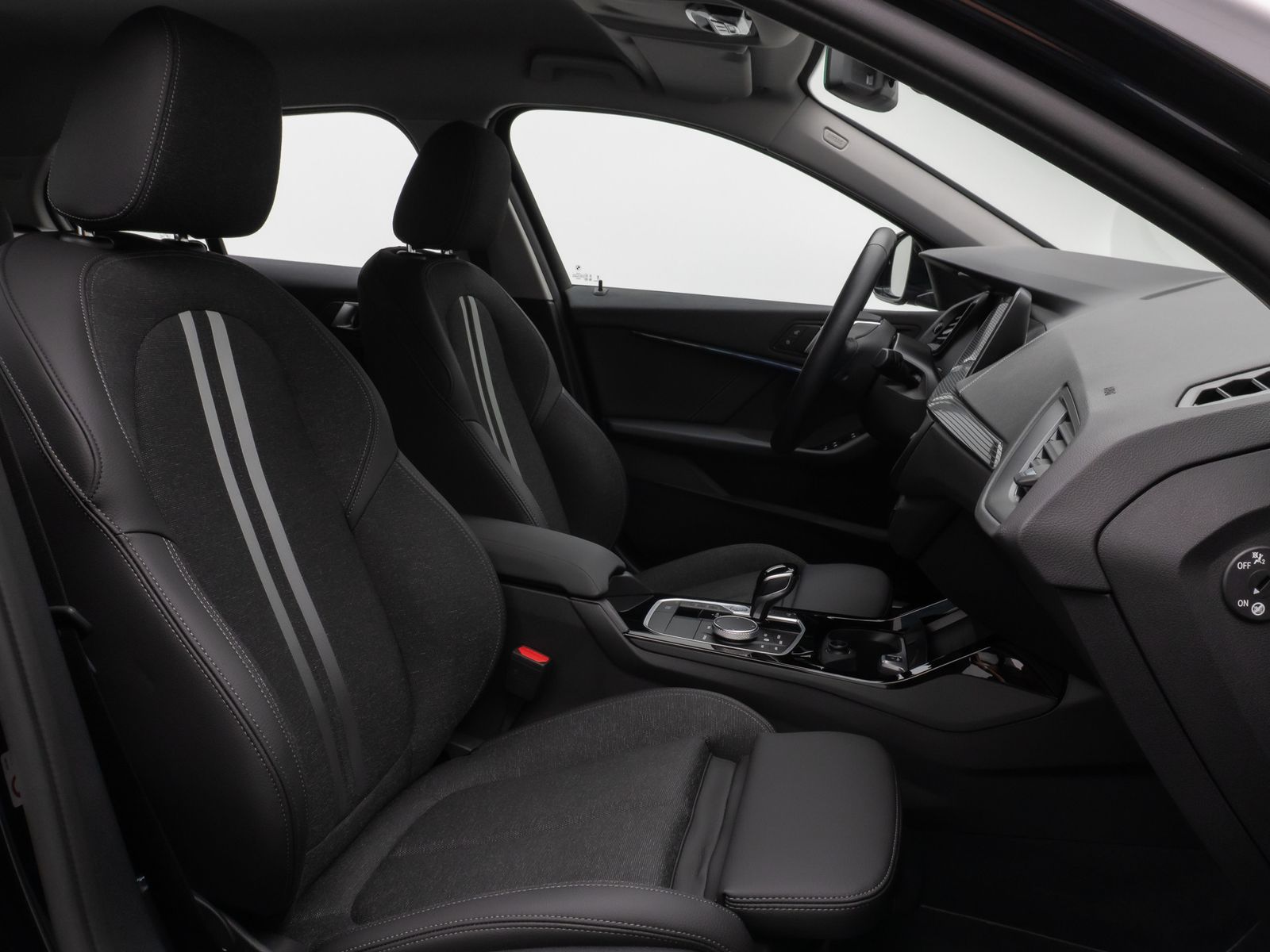 Fahrzeugabbildung BMW 118i SportLine DAB CockPitPr PDC Lenkrhz Komfort